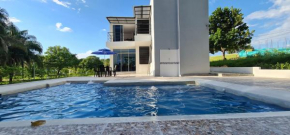 Hermosa Casa en condominio totalmente privada, Olimpo Artemisa, Carmen De Apicala